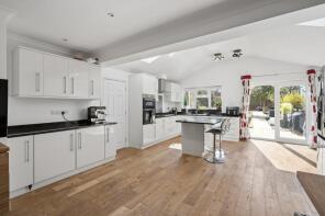 17, Rectory Close, Slough SL2 3BG