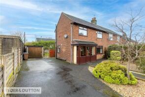 8, Ullswater Grove, Heywood OL10 2BL