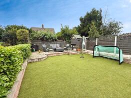 33, Penn Drive, Hightown, Liversedge WF15 8DB
