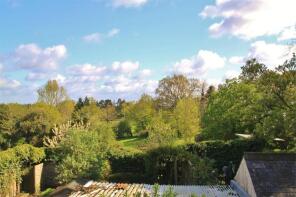 2, Bridgewater Cottages, Road Through Emery Down Towards Stoney Cross, Lyndhurst SO43 7DY