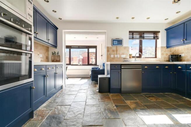Open Plan Kitchen & Dining Area