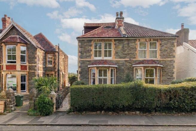9 Highdale Avenue-59_edited.jpg