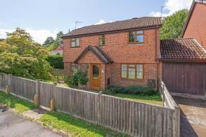 1, Holmsdale Close, Wadhurst TN5 6UT