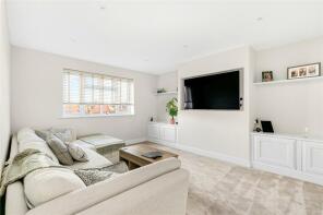 1, Highpoint, School Road, Ascot SL5 7AB