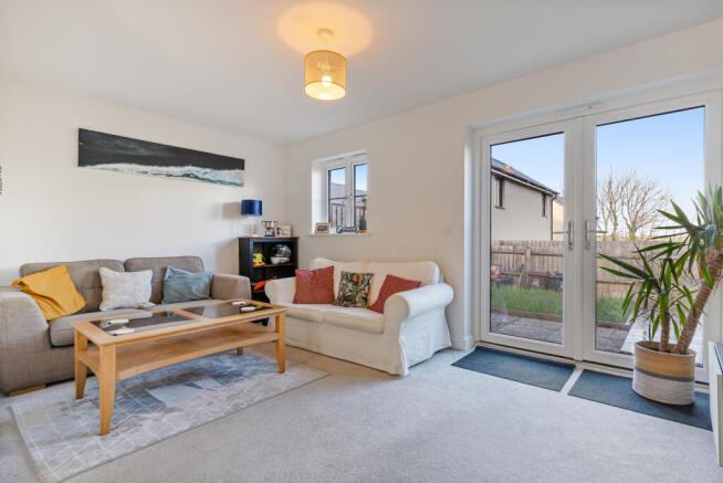 14 Sitting Room 28 Barton Way