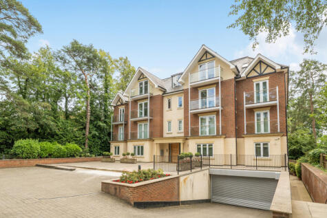 Eastbury Avenue, Northwood, Hertfordshire