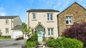 11, Kestrel Park, Tavistock PL19 9FX