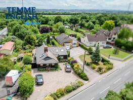 Taynton, Woodham Road, Rettendon, Wickford SS11 7QW