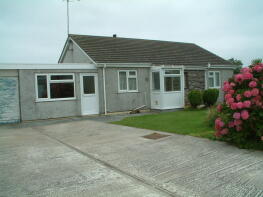 8, Petersfield Estate, Mynydd Mechell, Amlwch LL68 0TR