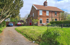 Hunters Light, Hall Lane, North Walsham NR28 0SG