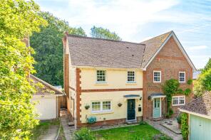3, Finches Cottages, Pewsey Road, Pewsey SN9 6NF