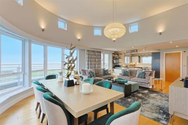 Wisley Penthouse_17a.jpg