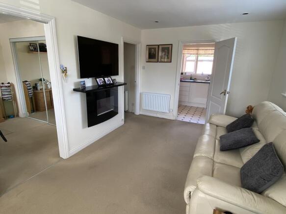sitting room2.jpg