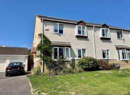 8, Dinnis Close, Exeter EX6 6RP