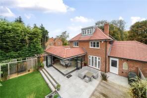 27, Tudgey Gardens, Crookham Village, Fleet GU51 5BZ