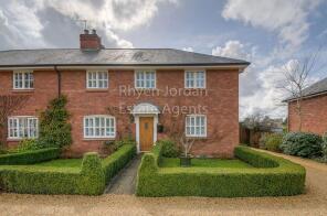 3 Cedar Cottage, Garden Lane, Newport Pagnell MK16 9ED