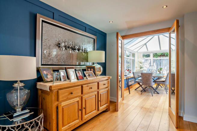 Snug/Dining Room