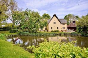 1, Dove House Wood, Huntingdon PE28 2PR