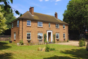 Holly House, Owmby Cliff Road, Owmby-by-spital, Market Rasen LN8 2HL