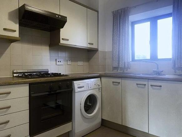kitchen 2.jpg