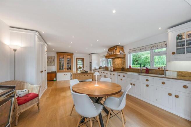 Kitchen/Breakfast Rm