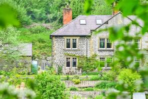 8, Curzon Terrace, Litton Mill, Buxton SK17 8SR
