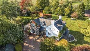 White House, Aston Rogers, Westbury SY5 9HQ