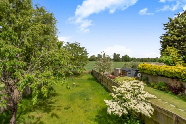 GARDEN & RURAL VIEW BEYOND.jpg