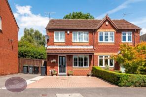 10, Sussex Close, Nottingham NG16 2XG