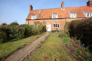Plum Tree Cottage, Sunny Row, Kerdiston Road, Kerdiston NR10 4RU
