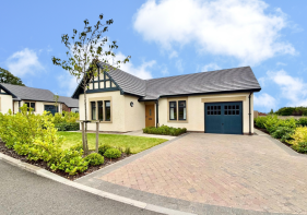 57, Lansdowne Close, Carlisle CA3 9HN