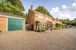 18, Pine Grove, Sunningdale Estate, Worcester WR6 5PP