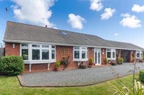 Treetops, North Road, Hull HU12 0BY