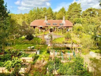 Wayside Road, St. Leonards, Ringwood
