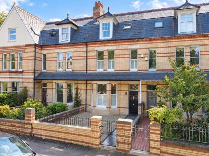 Clive Place,Penarth,CF64 1AW
