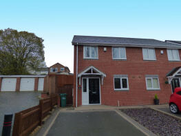 2a, Dovedale, Cannock WS11 5TF