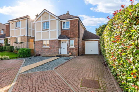 Anmer Close, Tadworth, Surrey, KT20 5FF