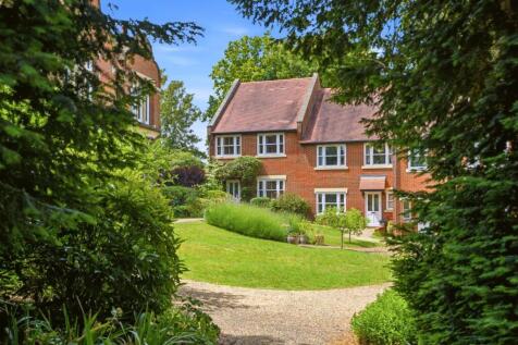 Trevelyan Place, St. Stephens Hill, St. Albans, Hertfordshire, AL1