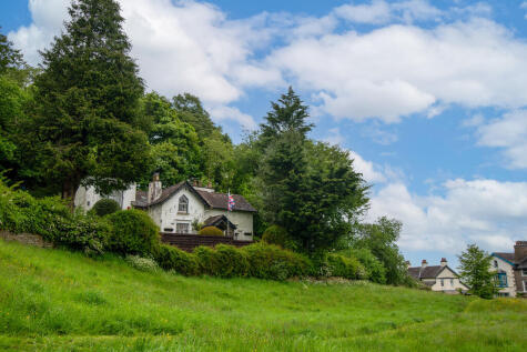 Cliffside, High Tenterfell, Kendal, LA9 4PQ