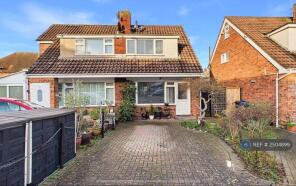 2, Cricketers Close, Chessington KT9 1NL