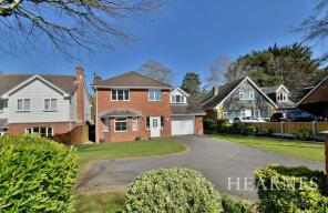 31, Wincombe Drive, Ferndown BH22 8HX