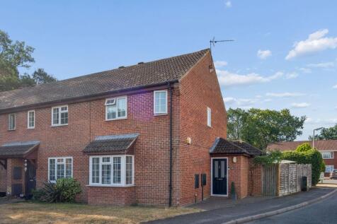 Langtons Meadow, Farnham Common, SL2