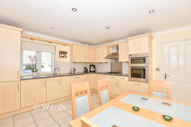 Kitchen/Breakfast Area