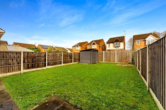 10 Newark Close32.jpg