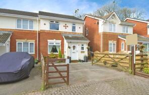 71, Manor Park, Newport NP10 8SD