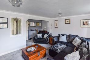7, Lanark Gardens, Widnes WA8 9DT