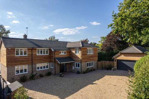 Alanbrooke Close, Hartley Wintney, RG27