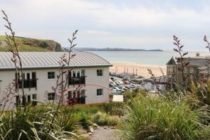 18, Waves, Tregurrian Hill, Watergate Bay, Newquay TR8 4AY