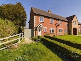 1, Kings Lodge, Banbury Road, Buckingham MK18 4BE