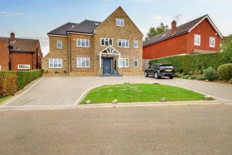 Oakridge Avenue, Radlett